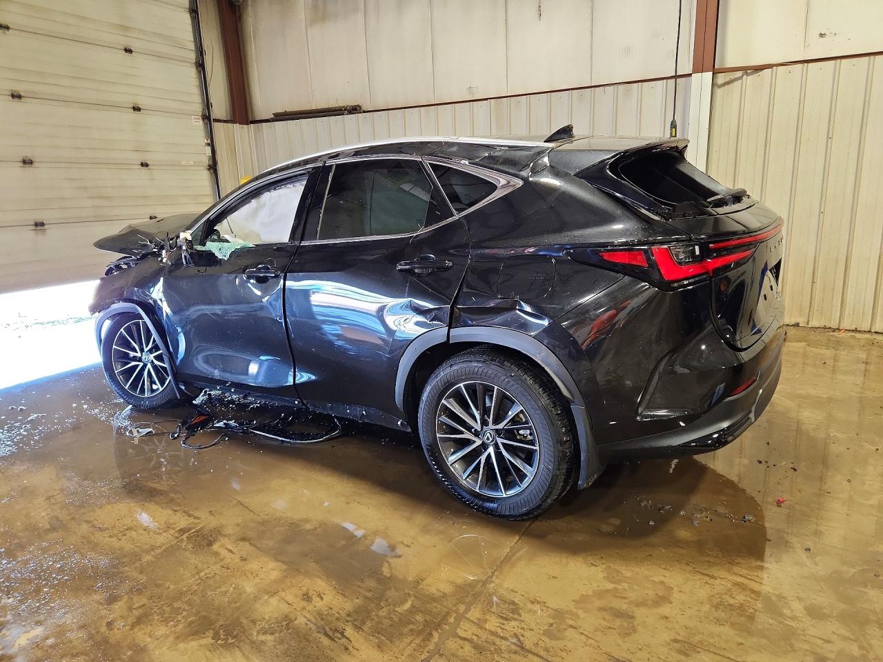 Lexus NX Base