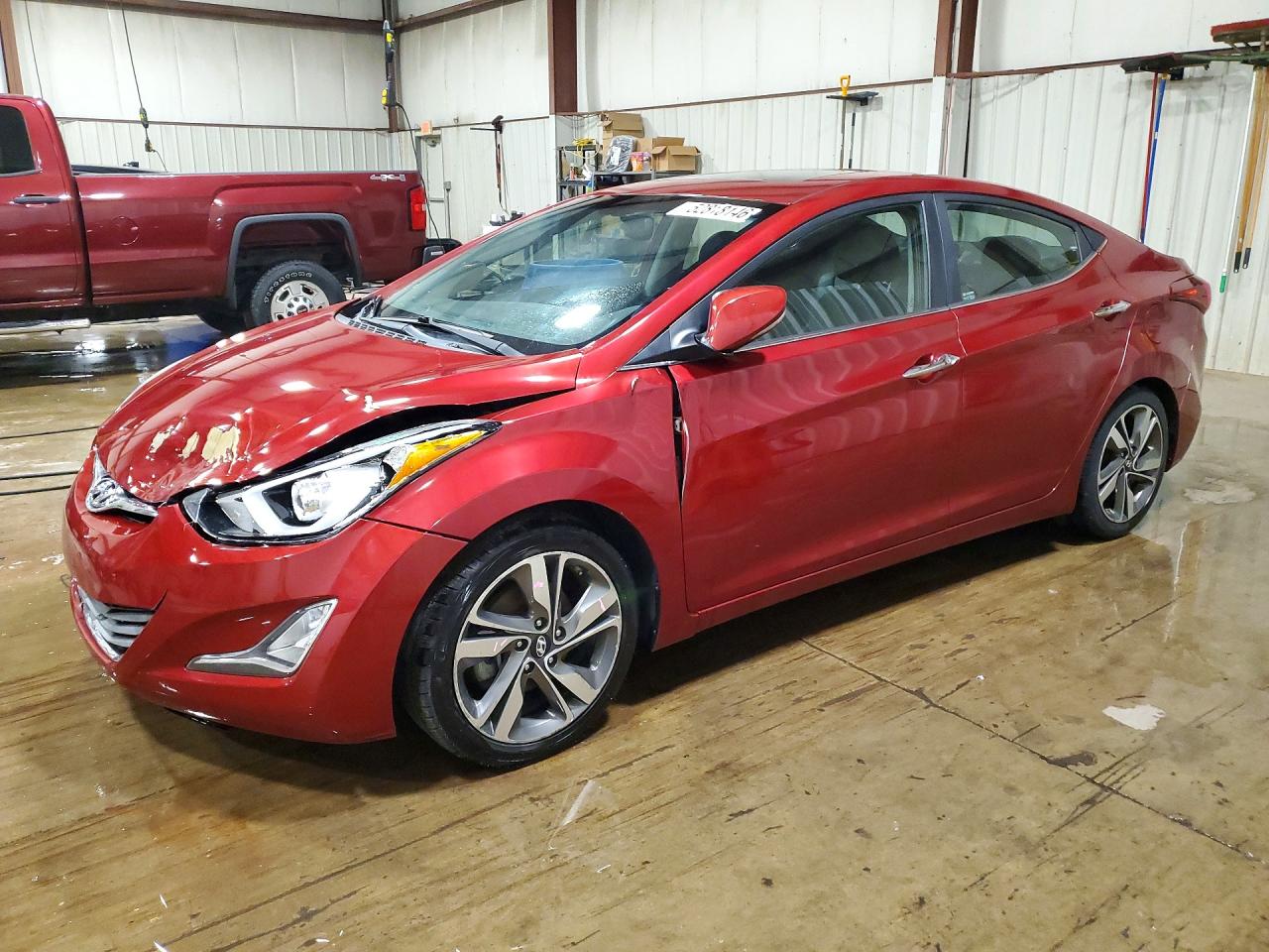 Salvage Hyundai ELANTRA Image