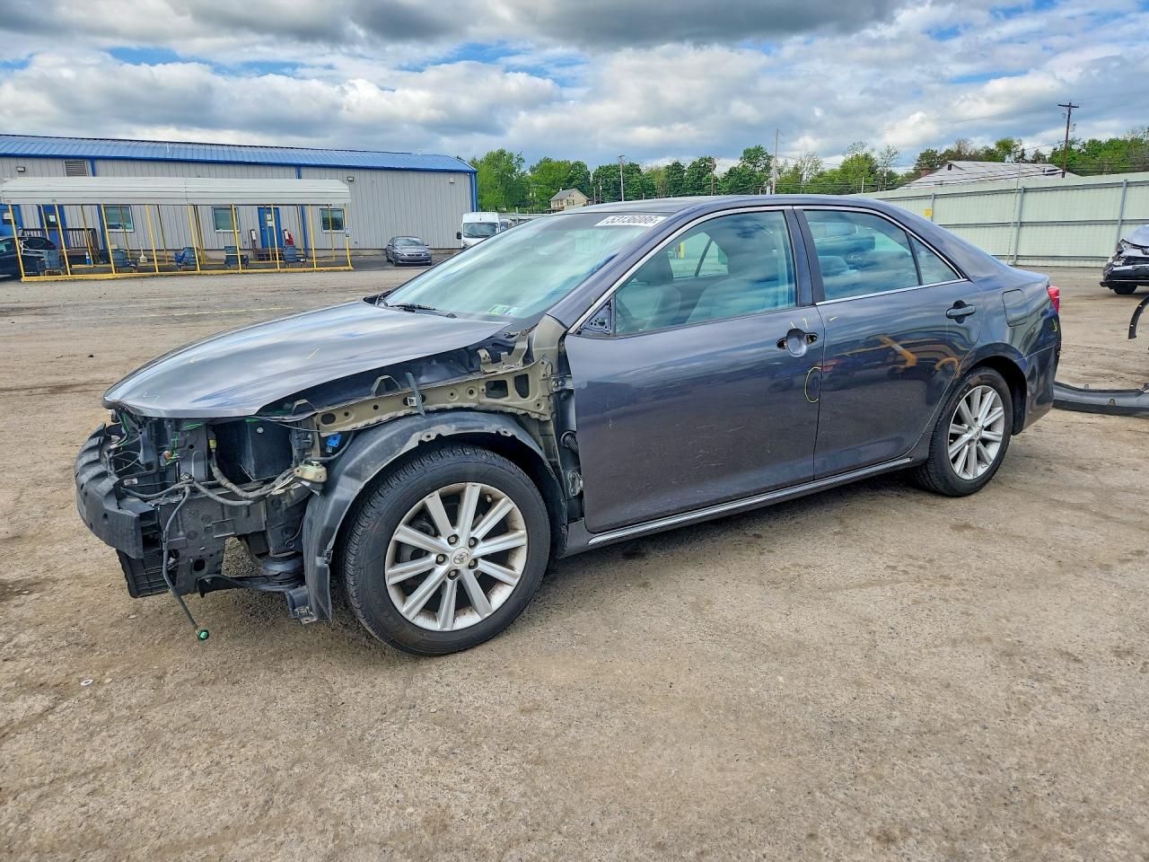 Salvage Toyota Camry Image