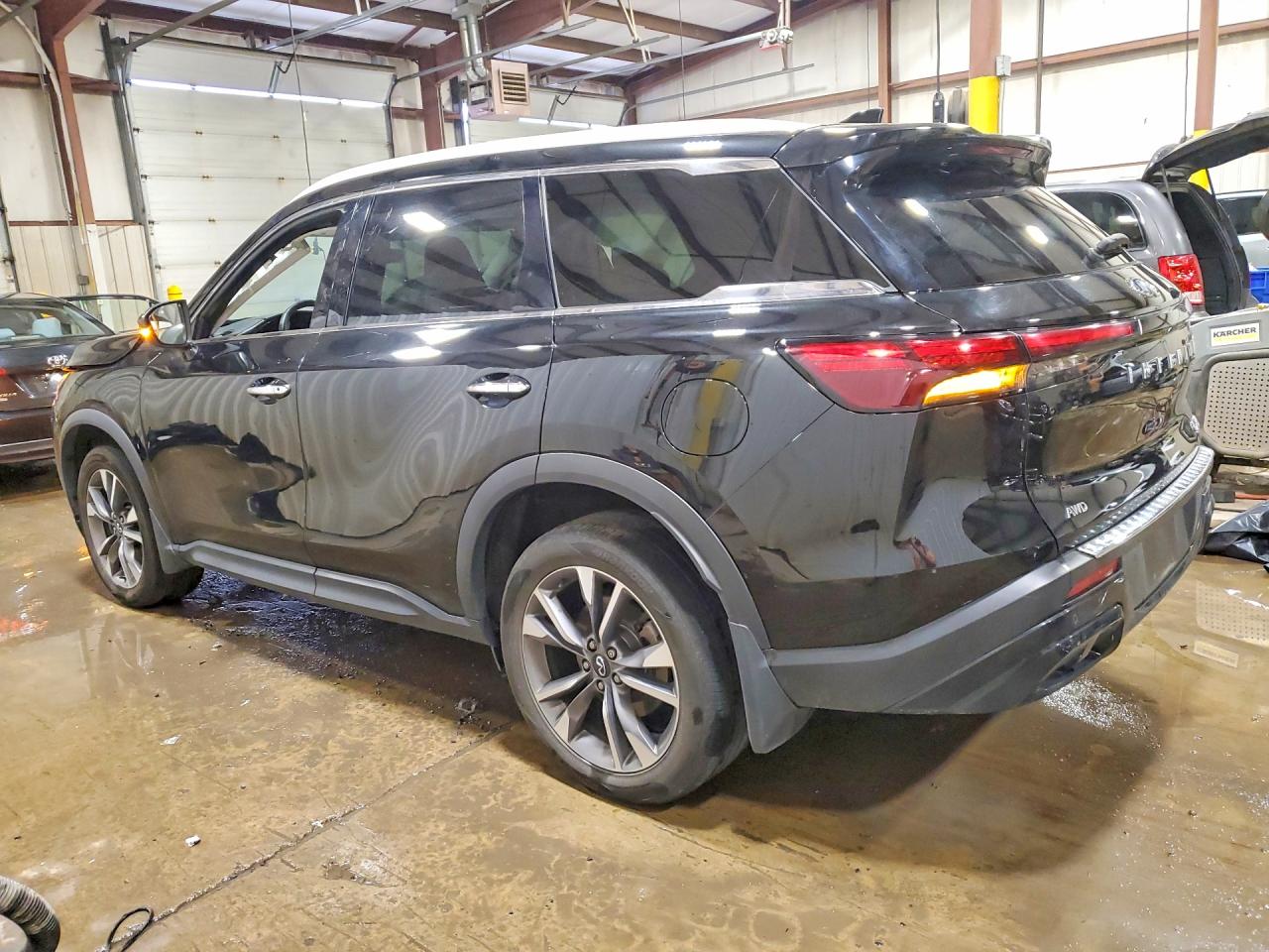INFINITI Qx Luxe