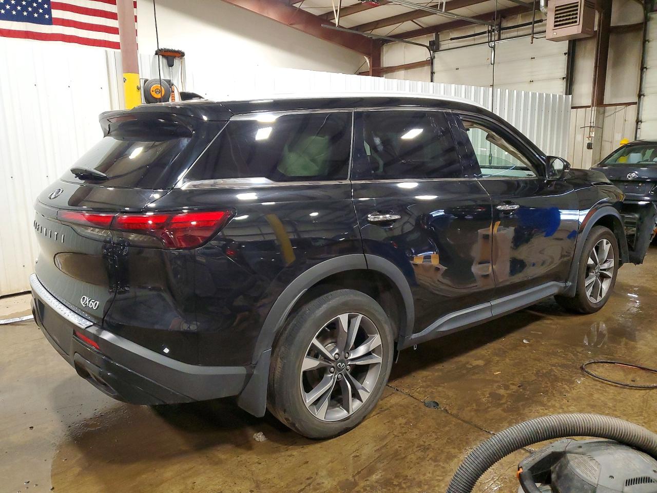 INFINITI Qx Luxe