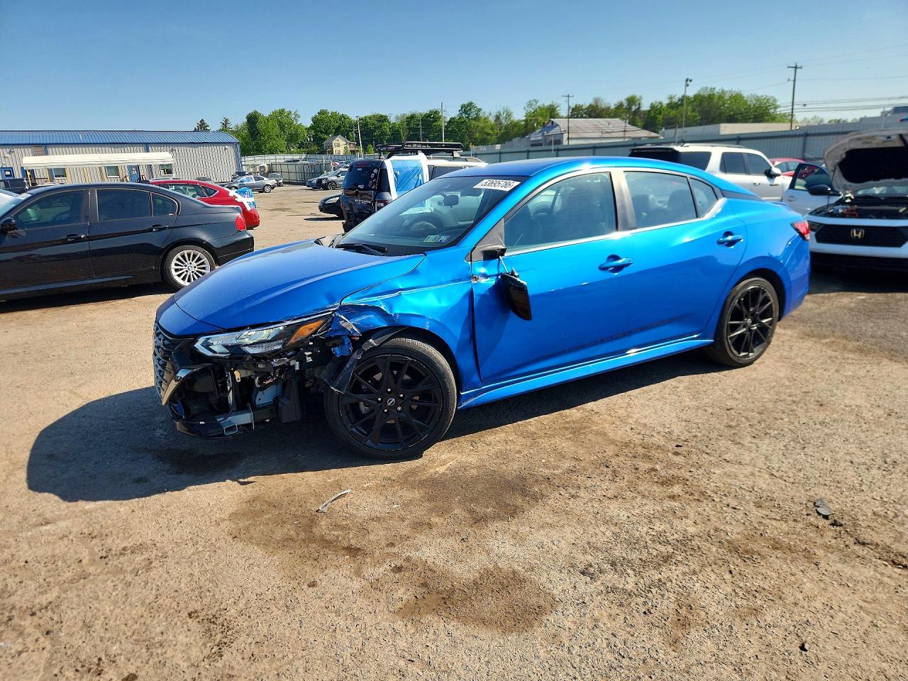 Salvage Nissan Sentra Image