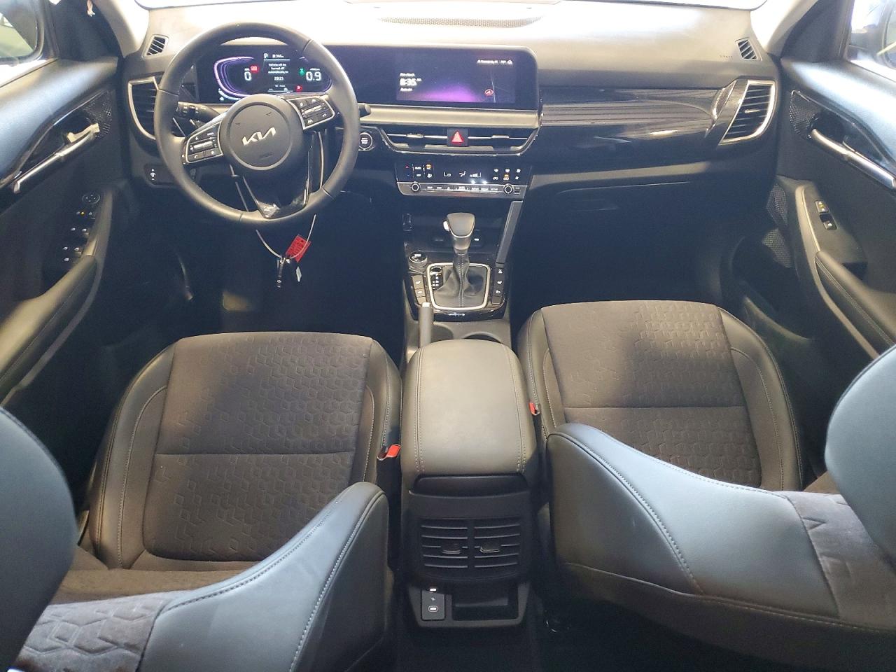 Kia Seltos S