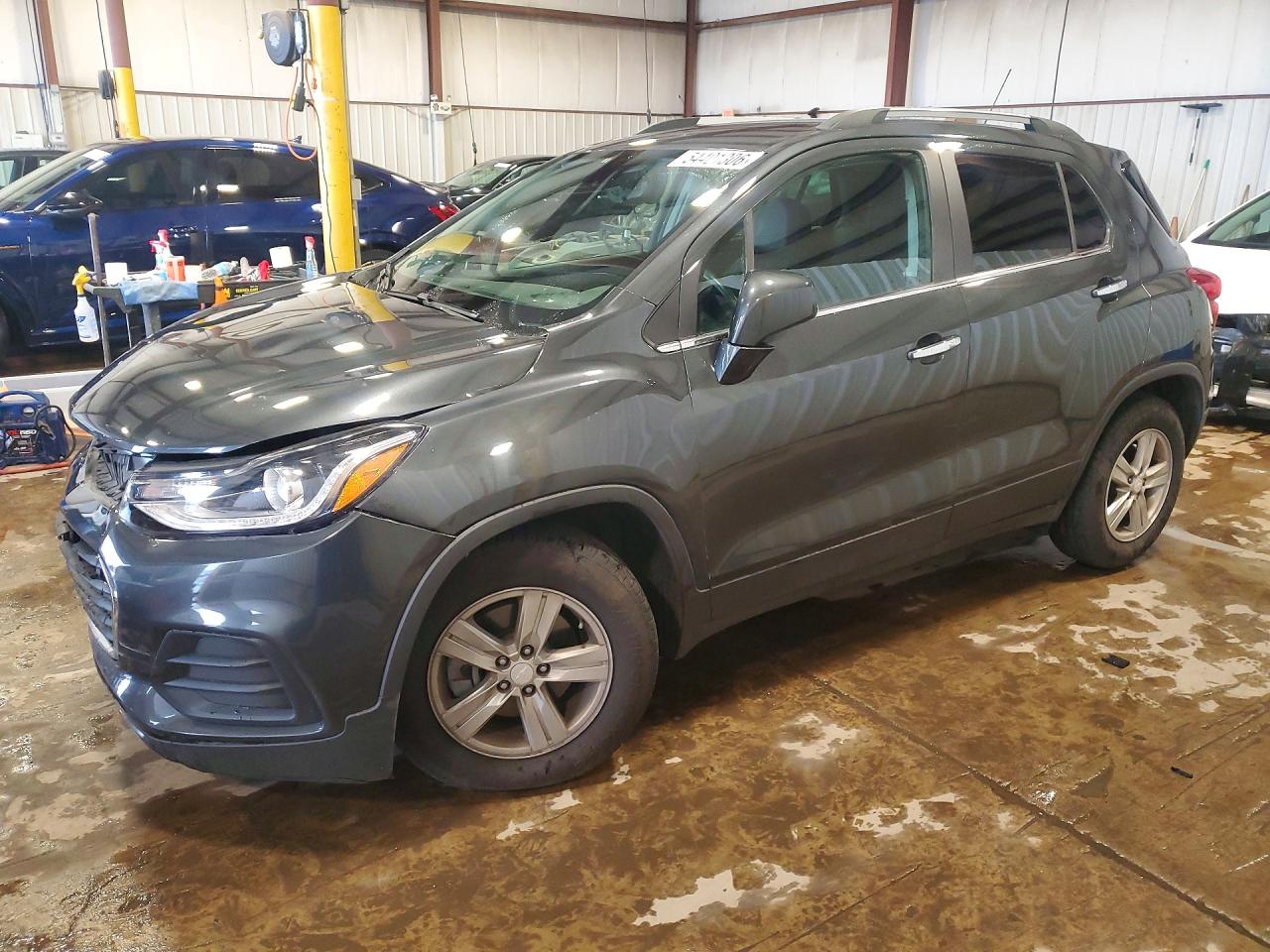 Salvage Chevrolet Trax Image