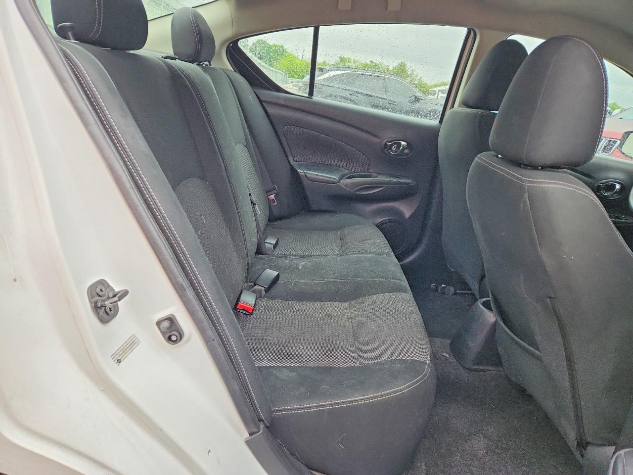 Nissan Versa Sv