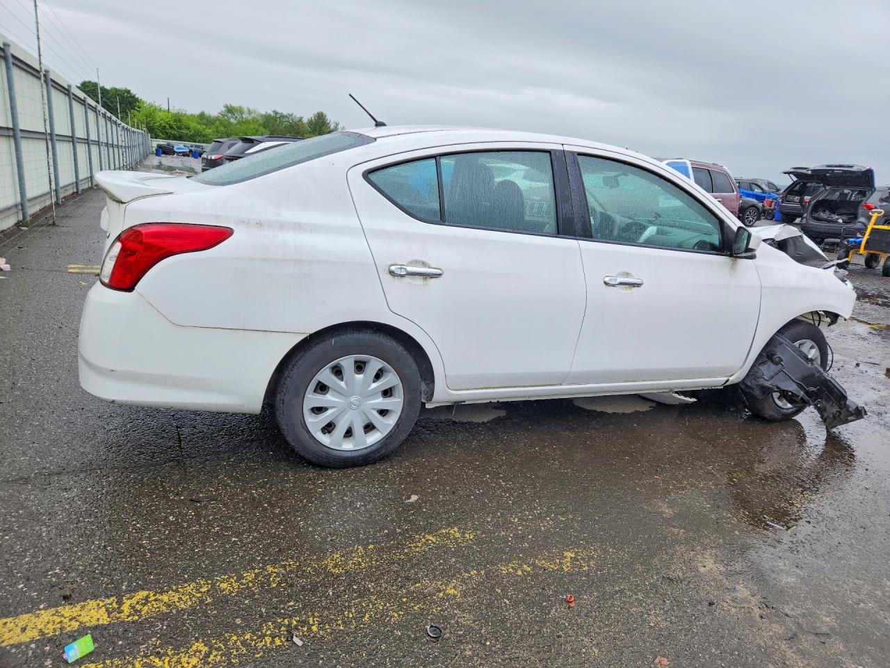Nissan Versa Sv