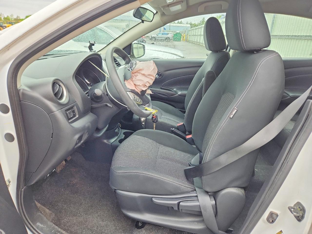 Nissan Versa Sv