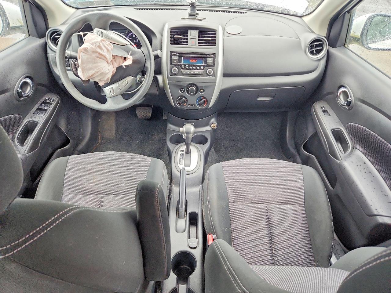 Nissan Versa Sv