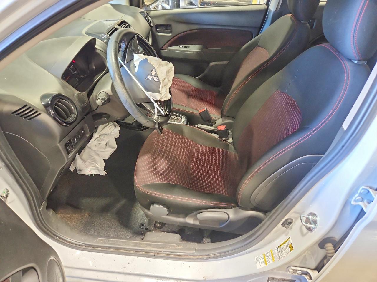 Mitsubishi Mirage Se