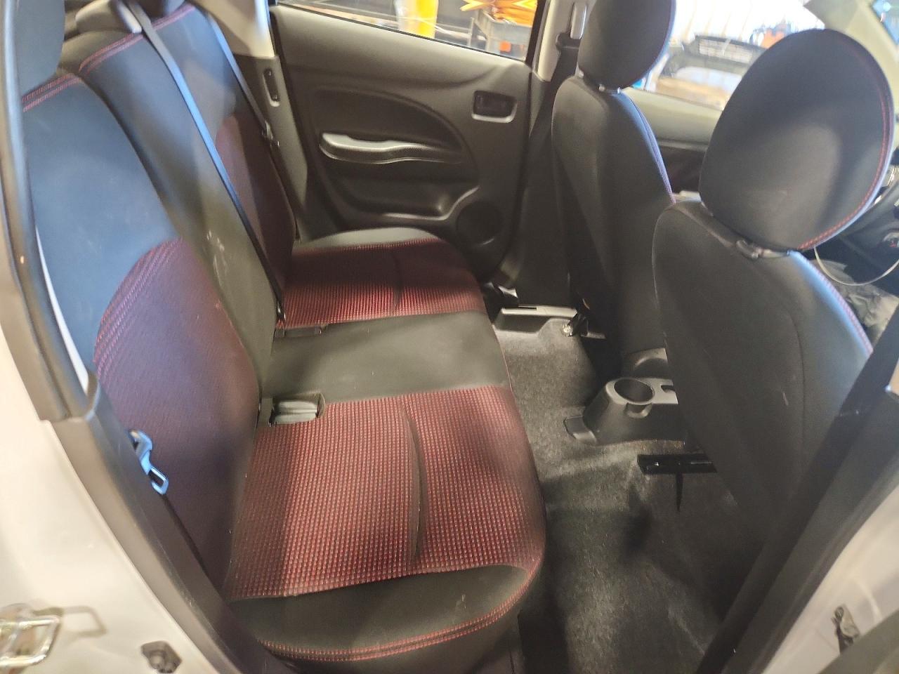 Mitsubishi Mirage Se