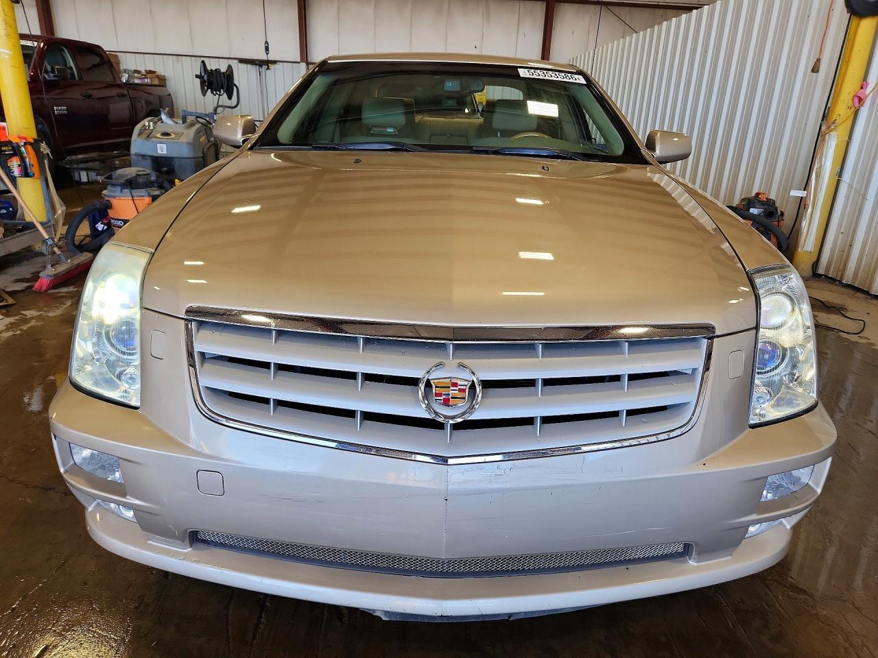 Cadillac STS