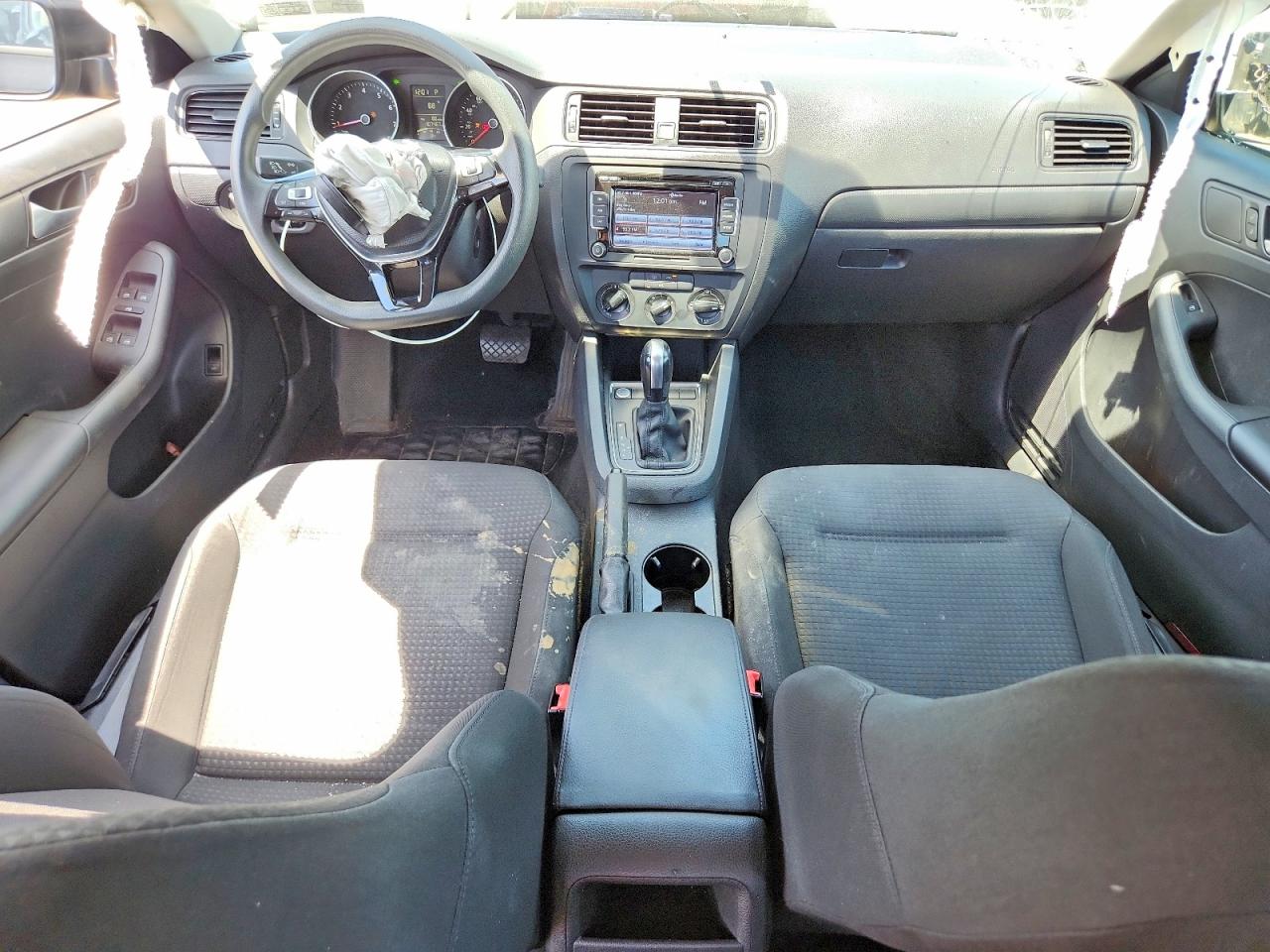 Volkswagen Jetta Base