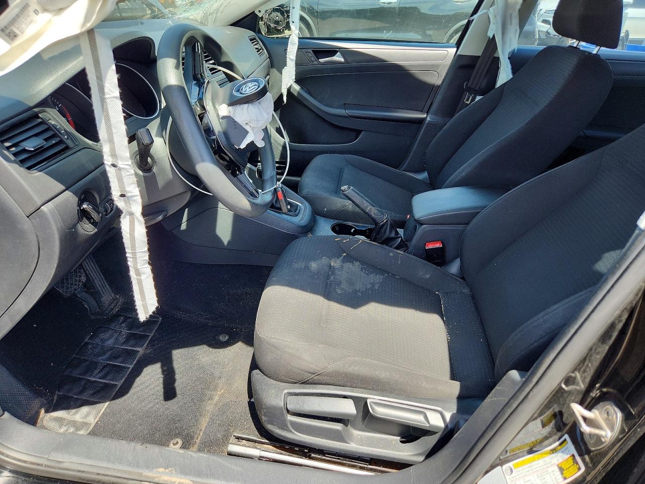 Volkswagen Jetta Base