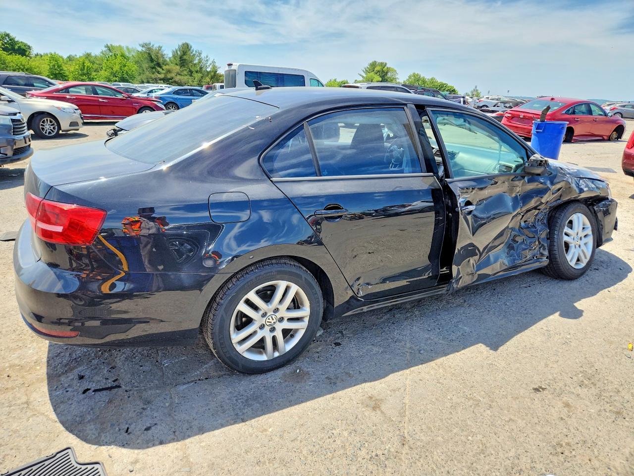Volkswagen Jetta Base