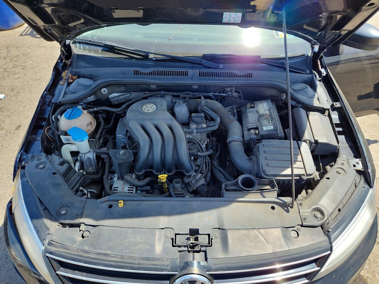 Volkswagen Jetta Base