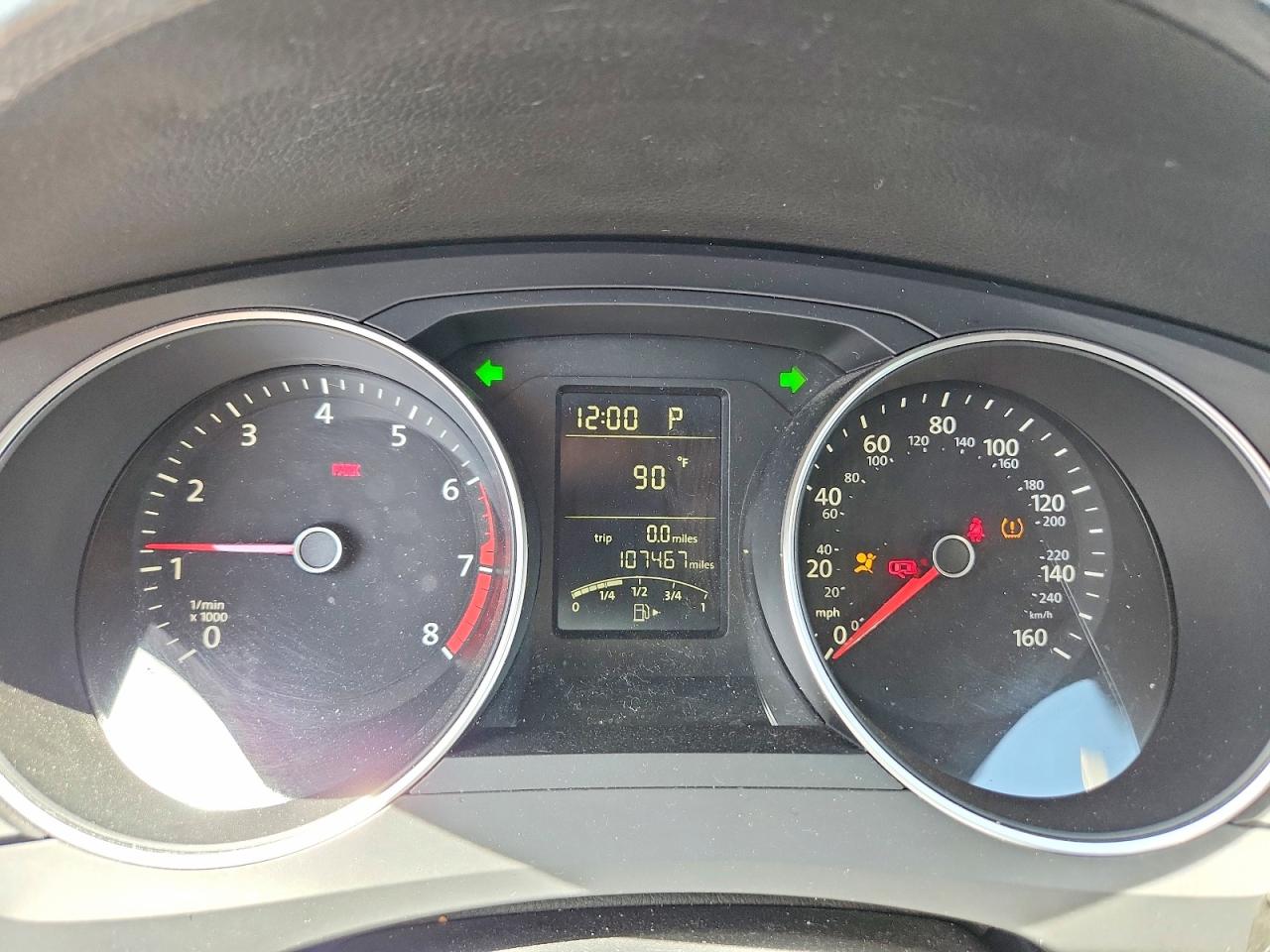 Volkswagen Jetta Base