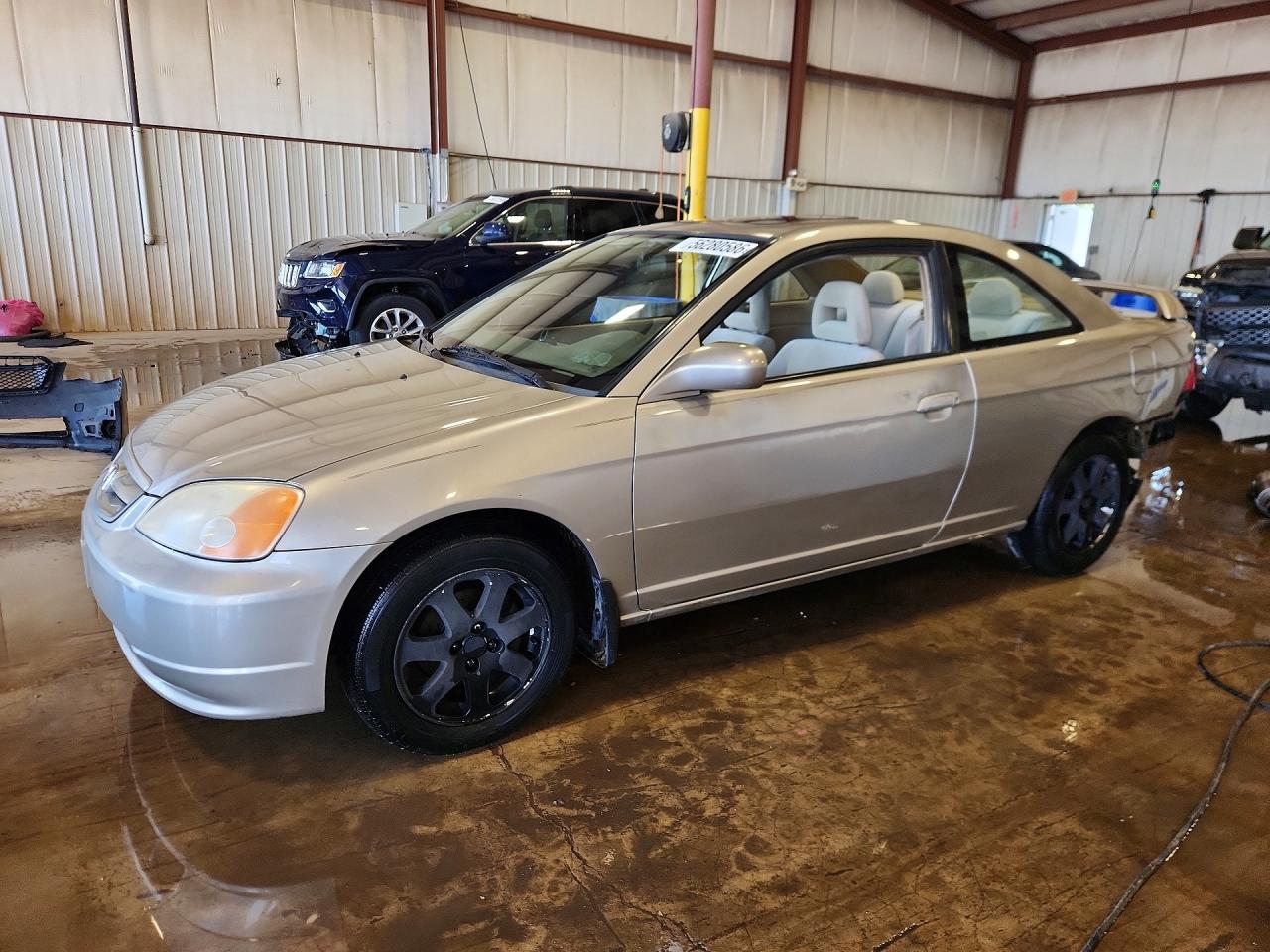 Salvage Honda Civic Image