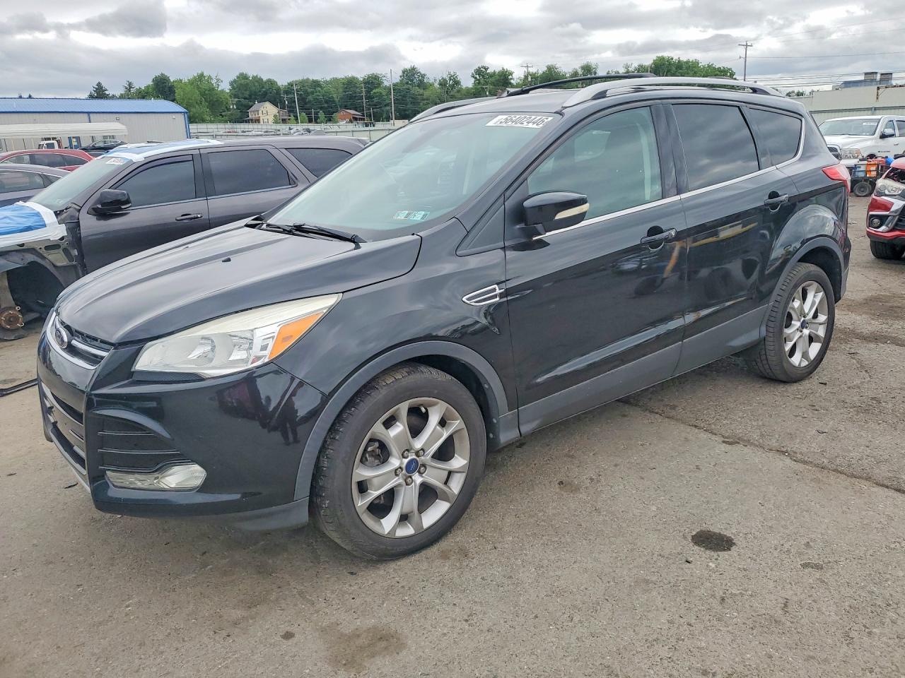 Salvage Ford Escape Image