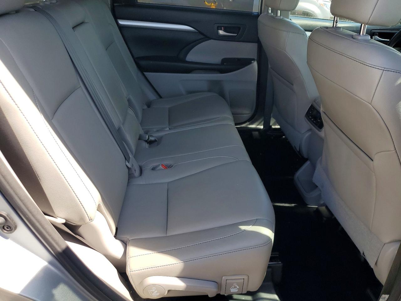 Toyota Highlander Xle