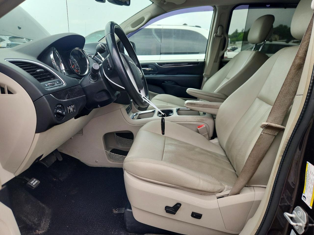 Chrysler Minivan Touring L