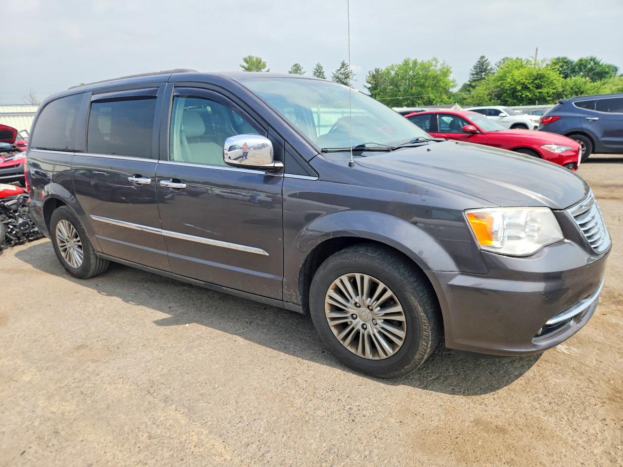 Chrysler Minivan Touring L