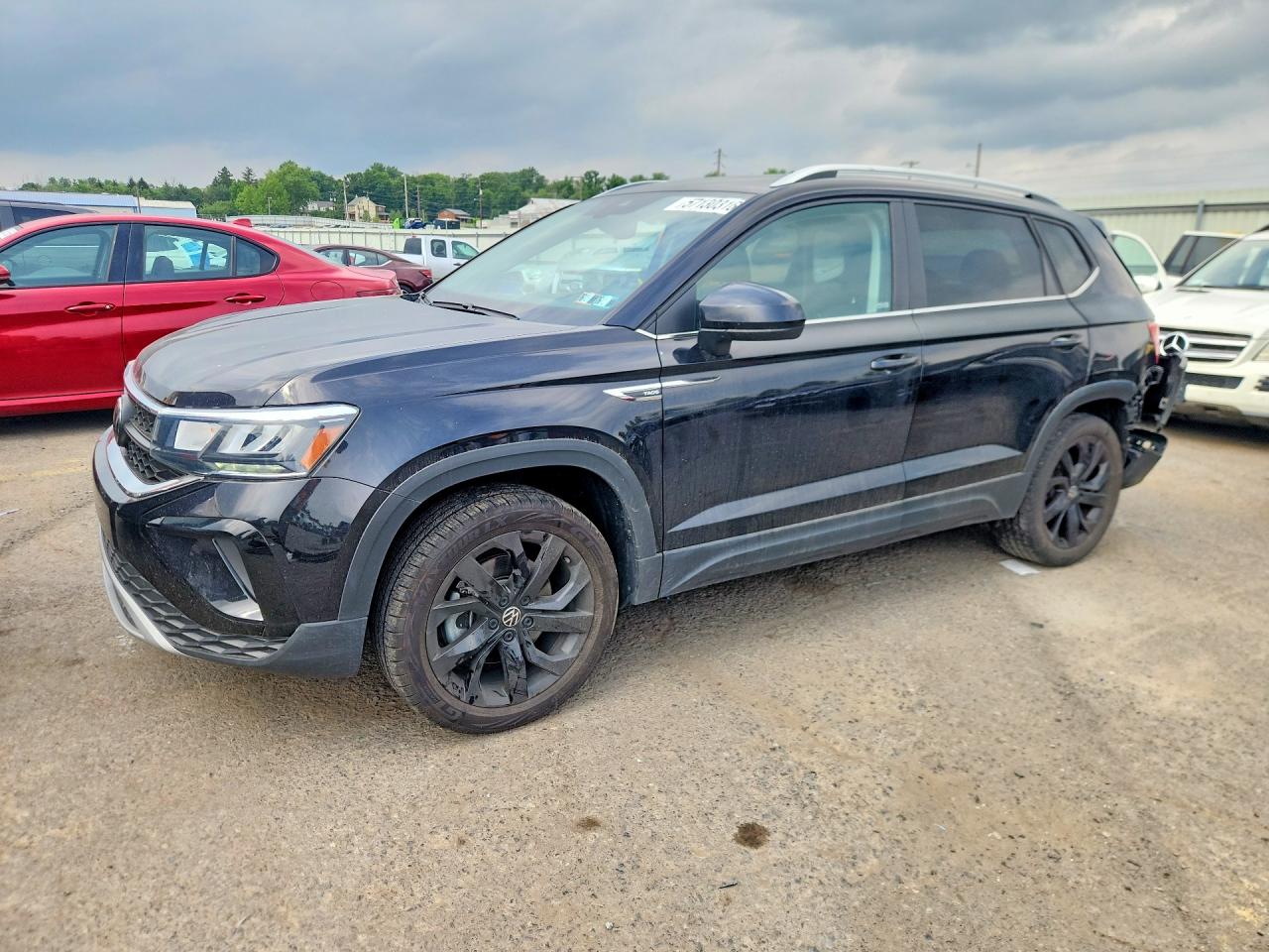Salvage Volkswagen Taos Image