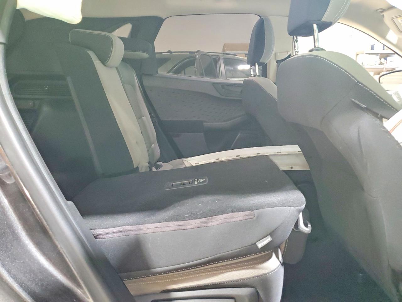 Ford Escape S
