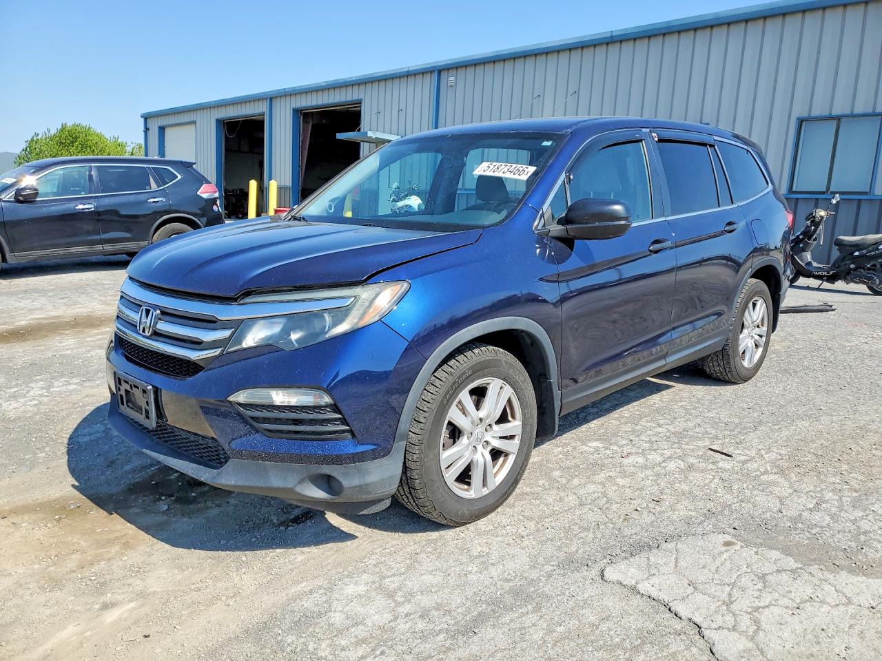 Salvage Honda Pilot Image