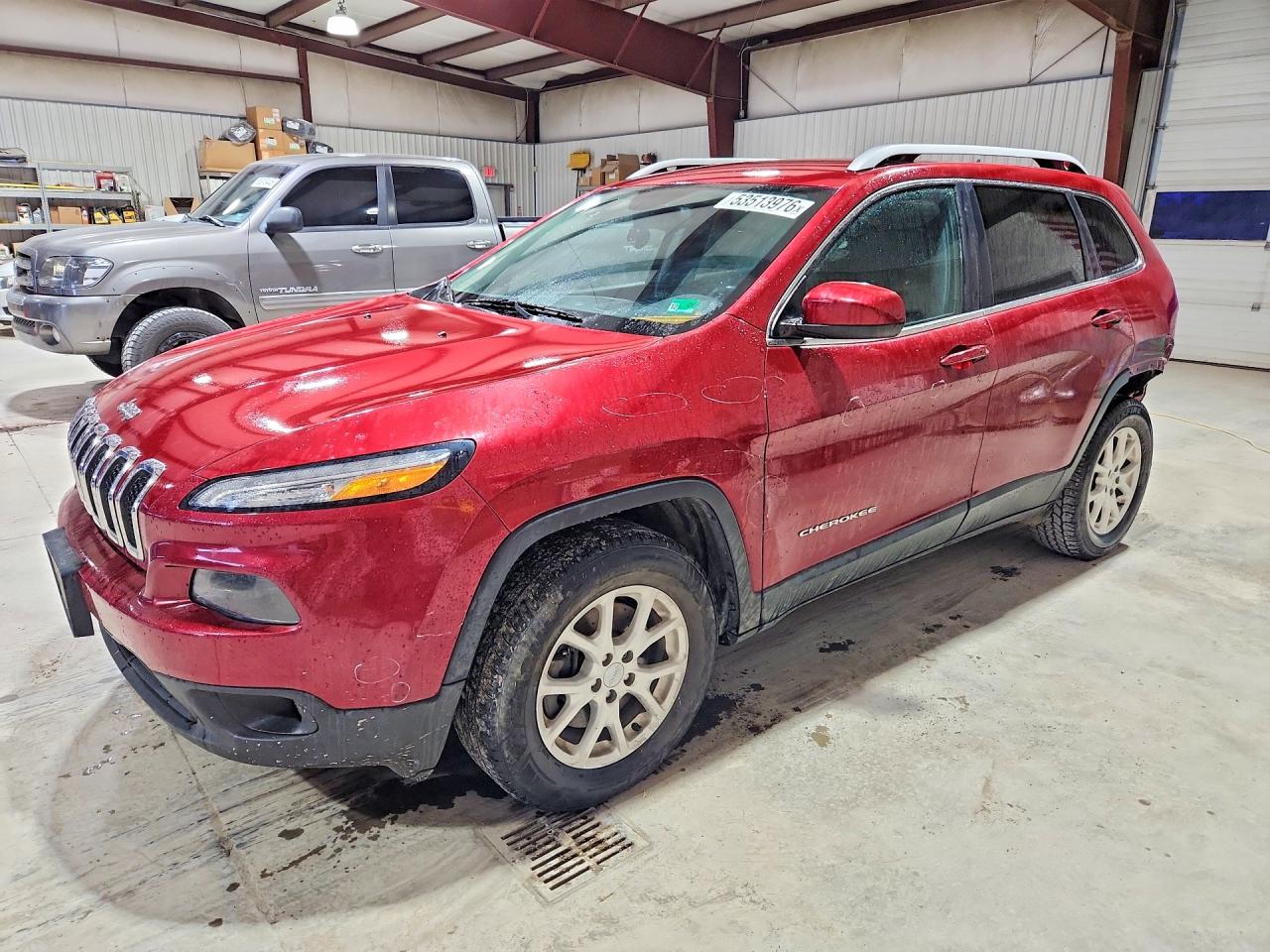 Salvage Jeep Cherokee Image