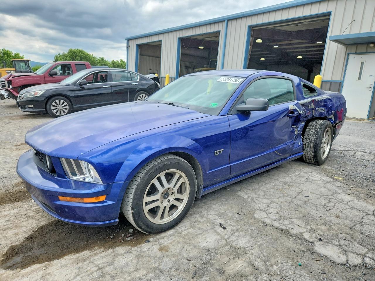 Salvage Ford Mustang Image