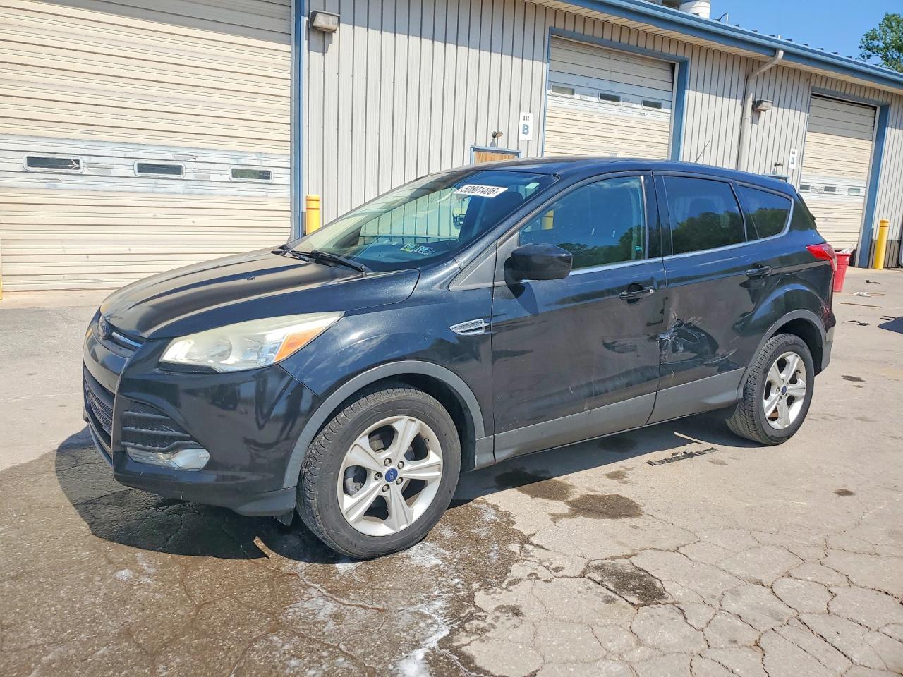 Salvage Ford Escape Image