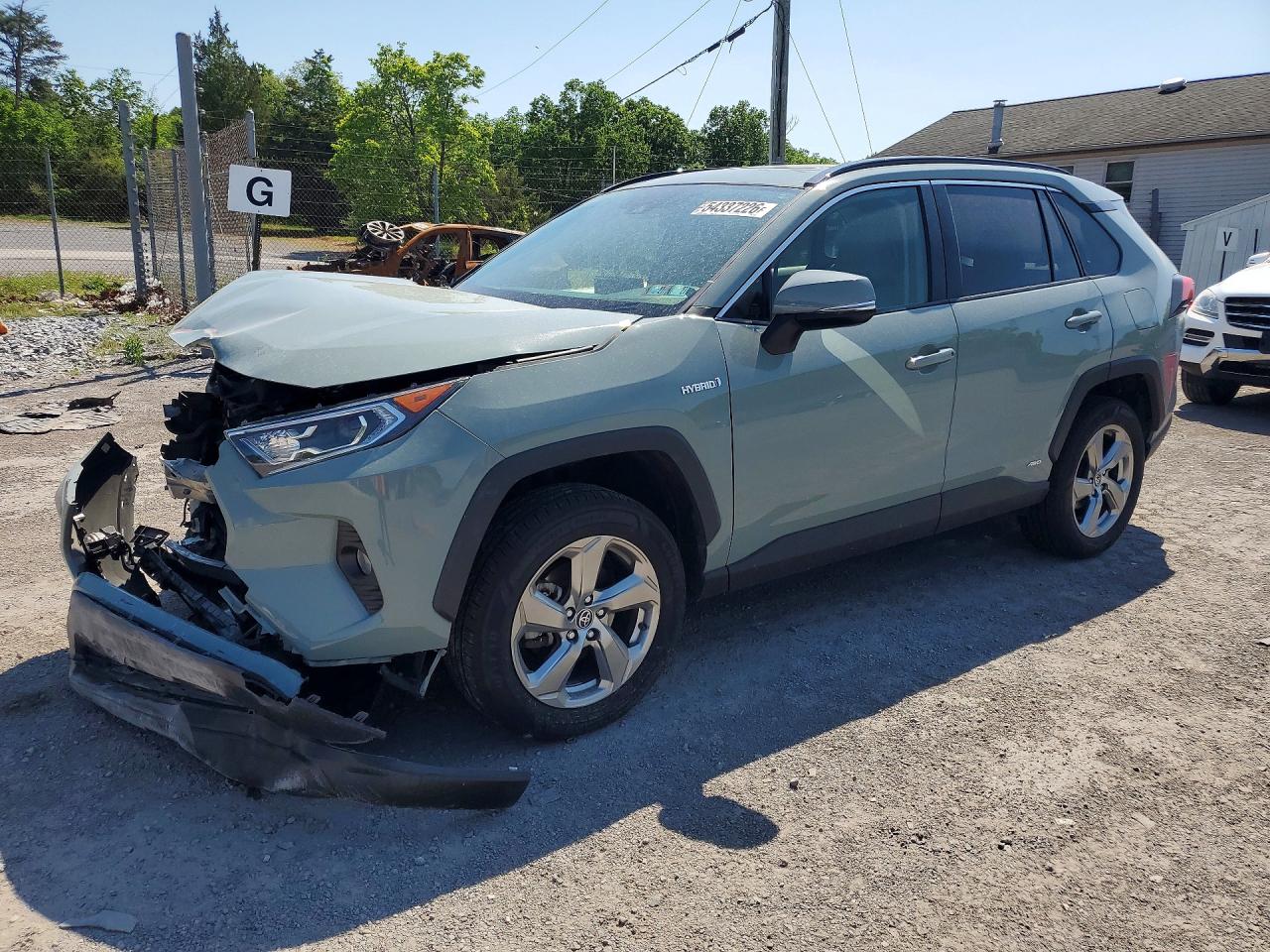 Salvage Toyota RAV4 Image