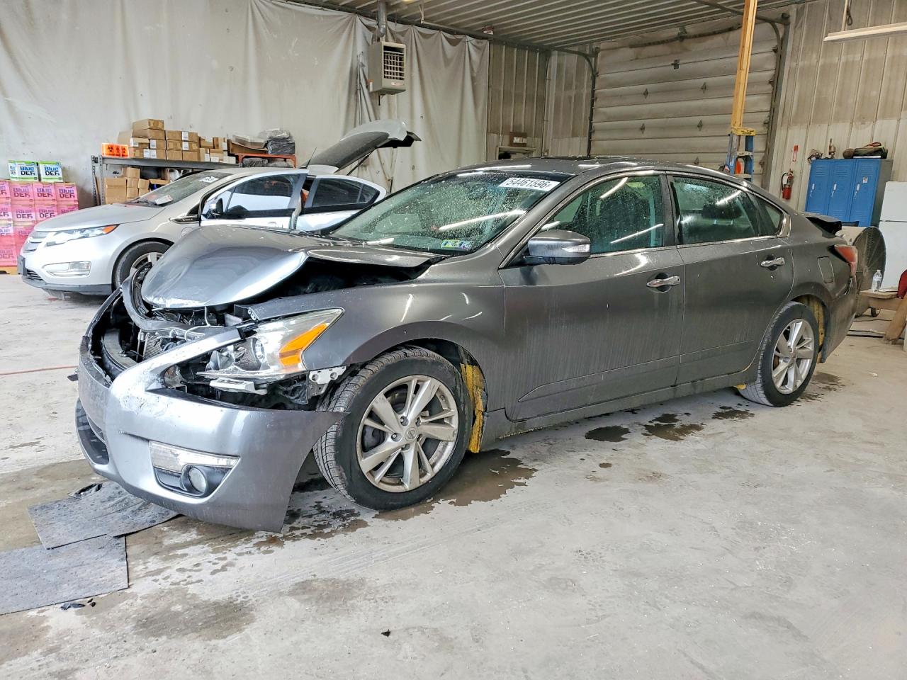 Salvage Nissan Altima Image