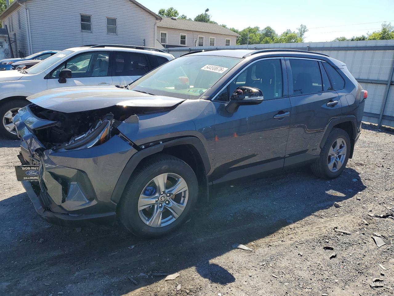 Salvage Toyota RAV4 Image
