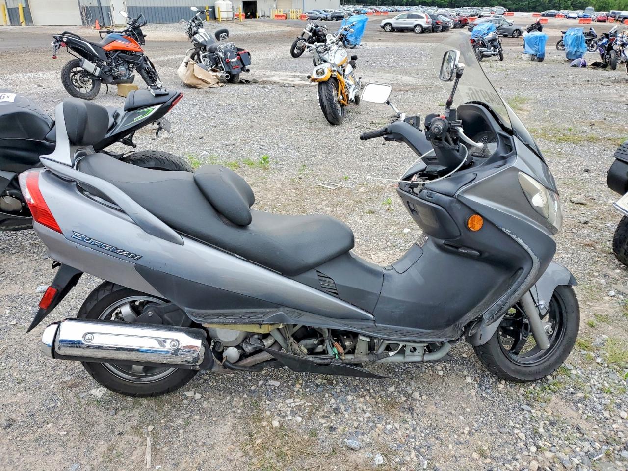 Salvage Suzuki Scooter Image