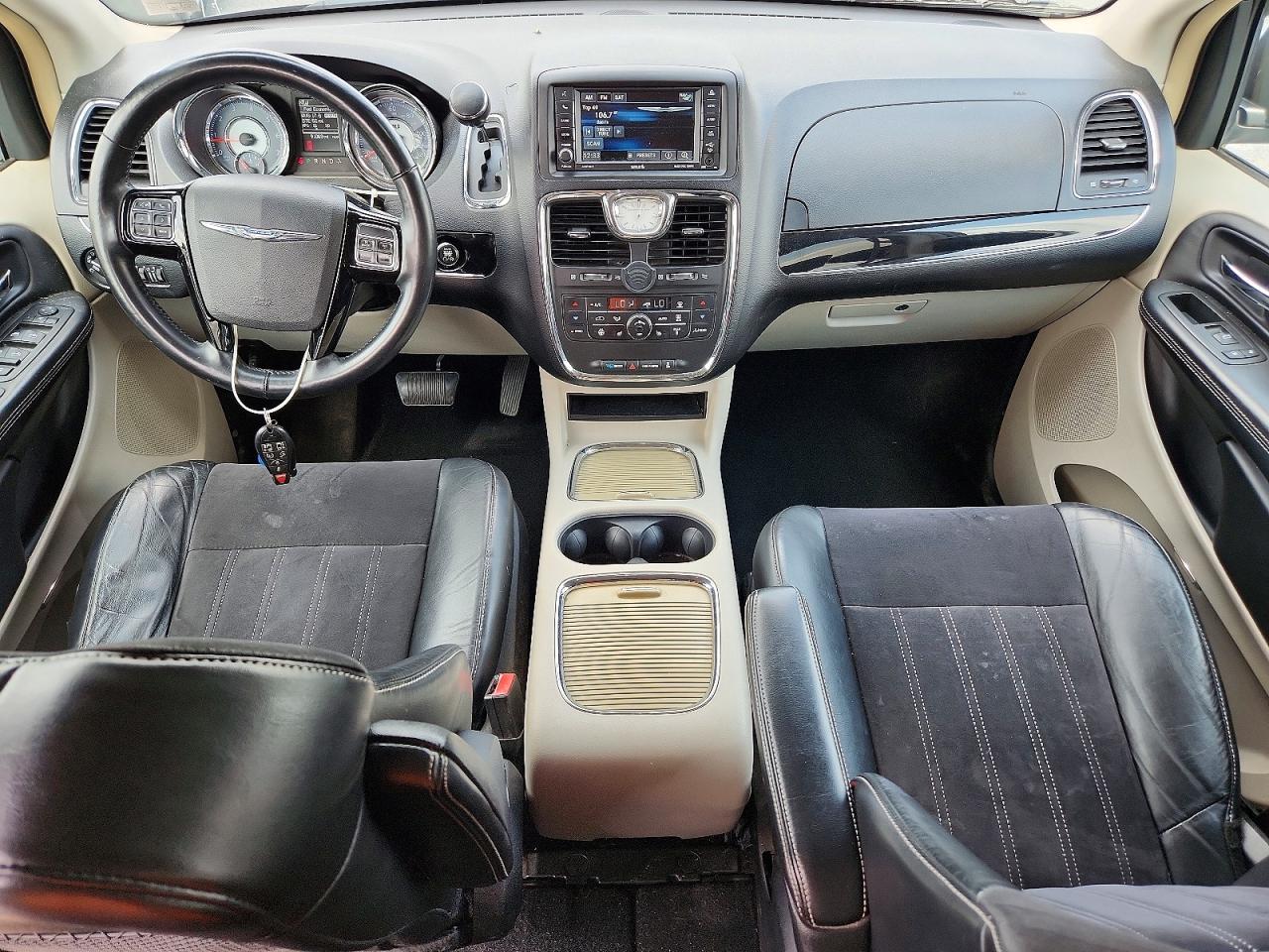 Chrysler Minivan Touring L