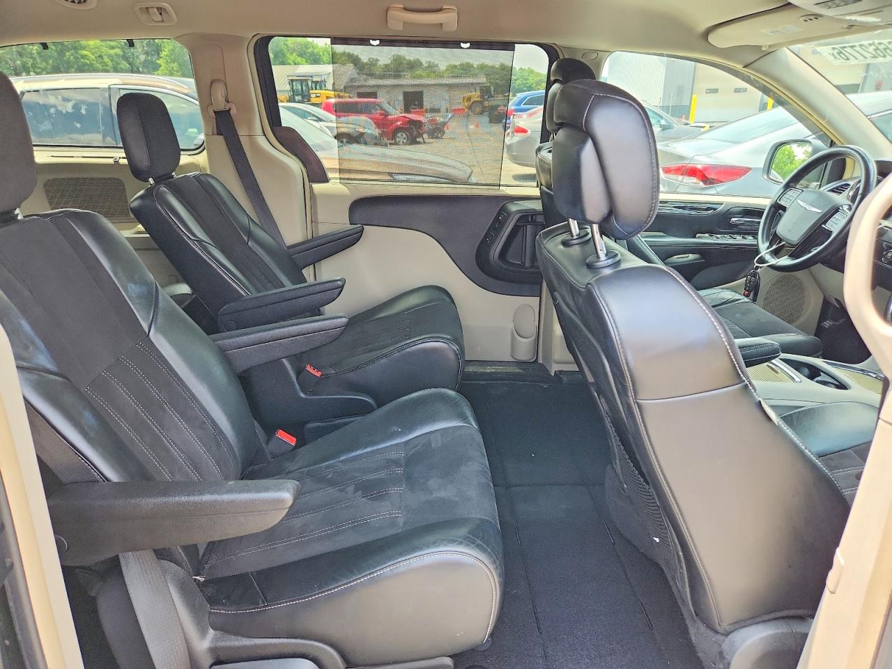 Chrysler Minivan Touring L