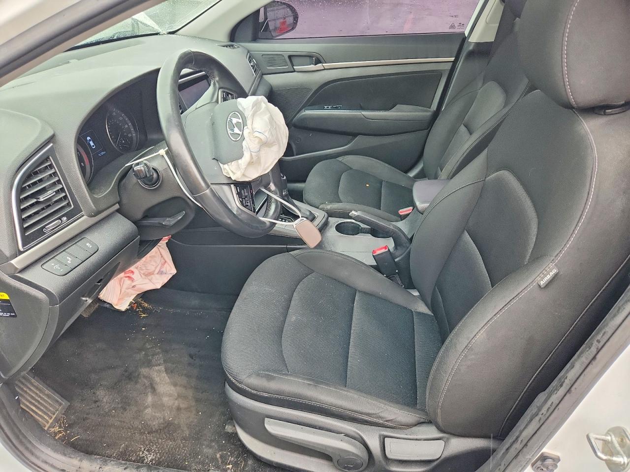 Hyundai ELANTRA Value Edition