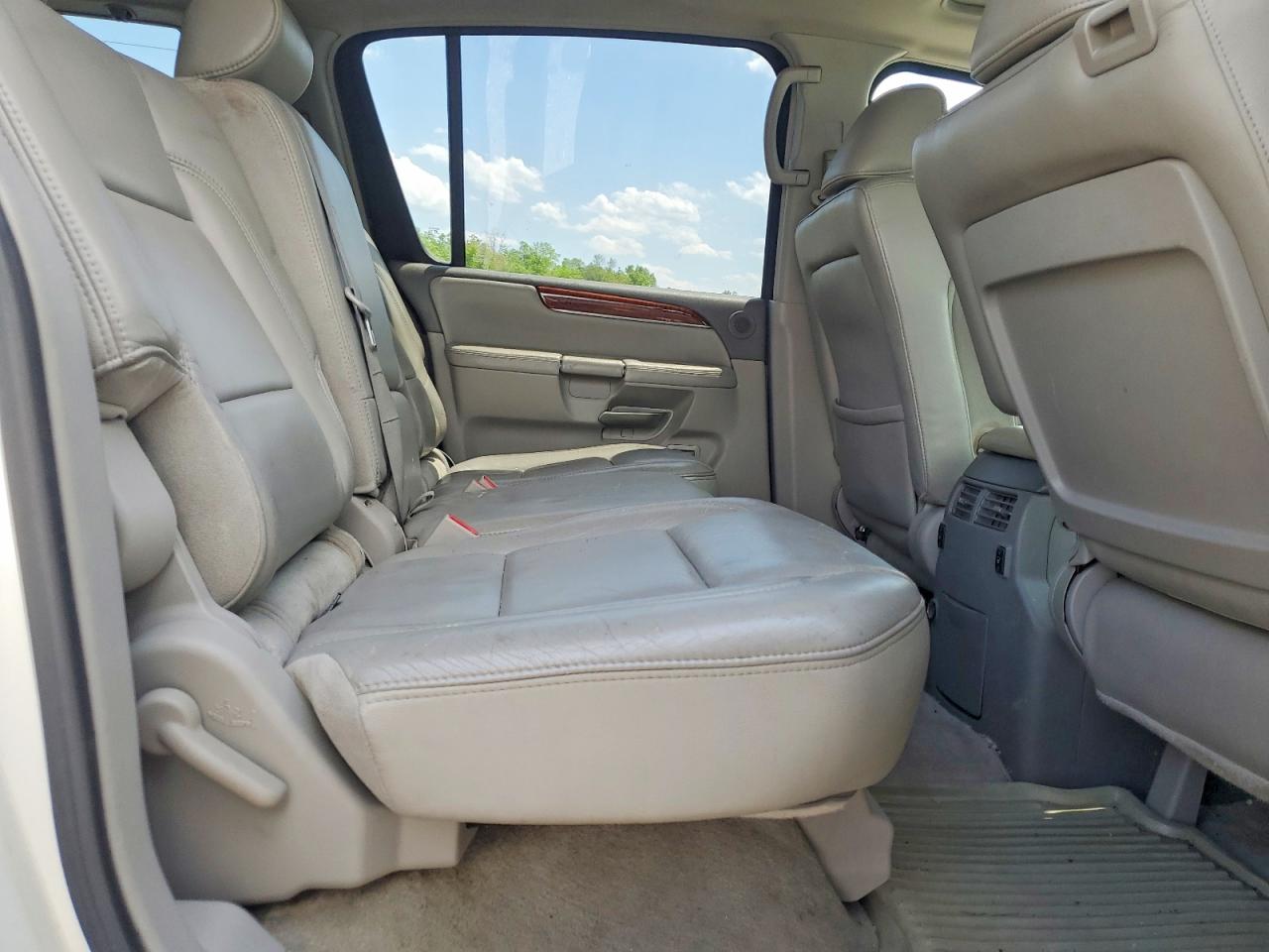 INFINITI Qx Base