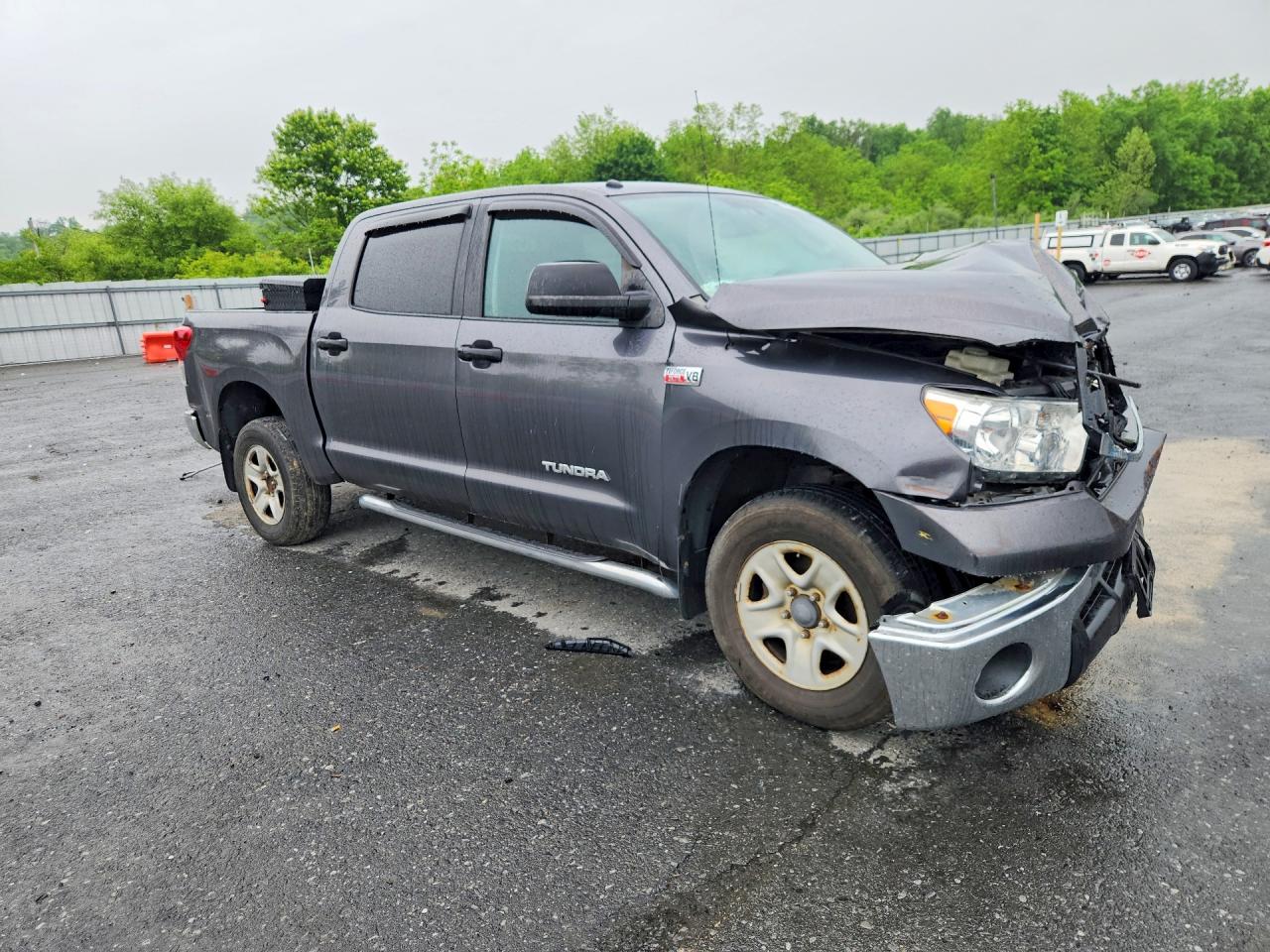 Toyota Tundra Crewmax Sr5