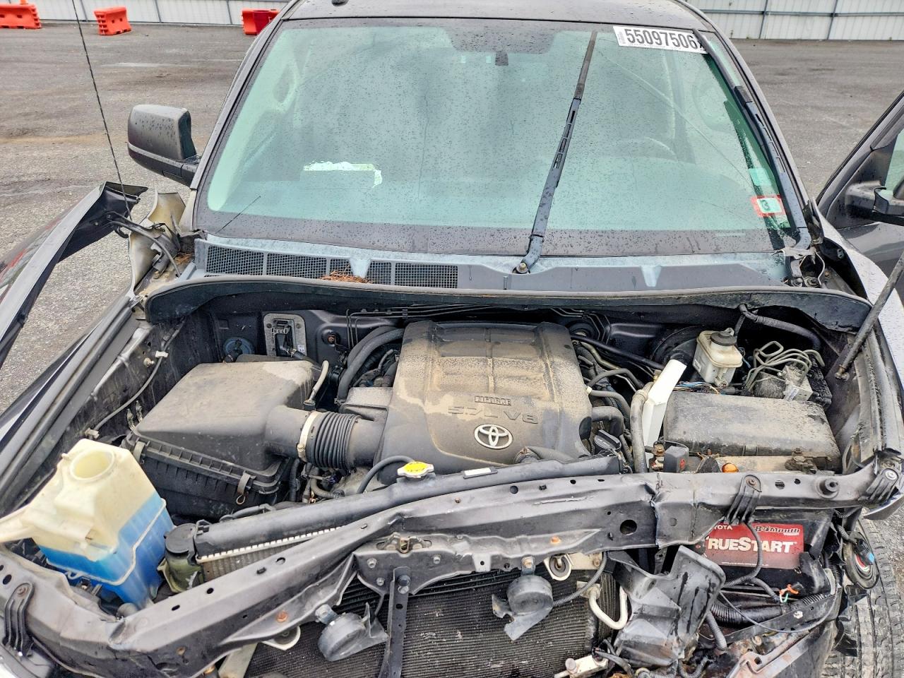 Toyota Tundra Crewmax Sr5