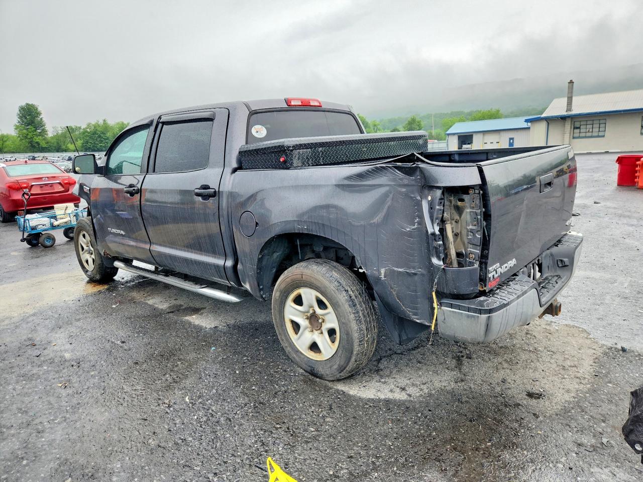 Toyota Tundra Crewmax Sr5