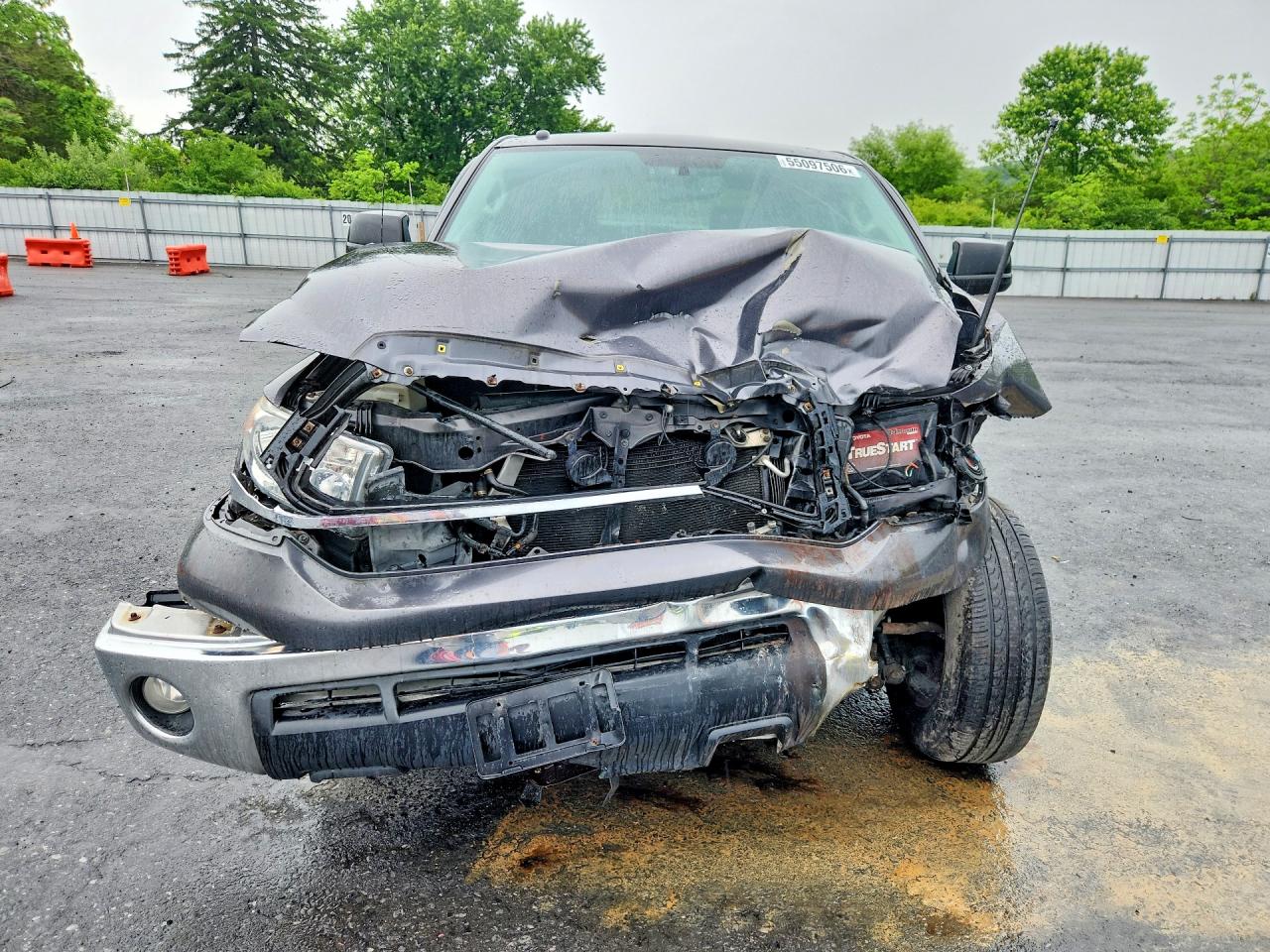 Toyota Tundra Crewmax Sr5