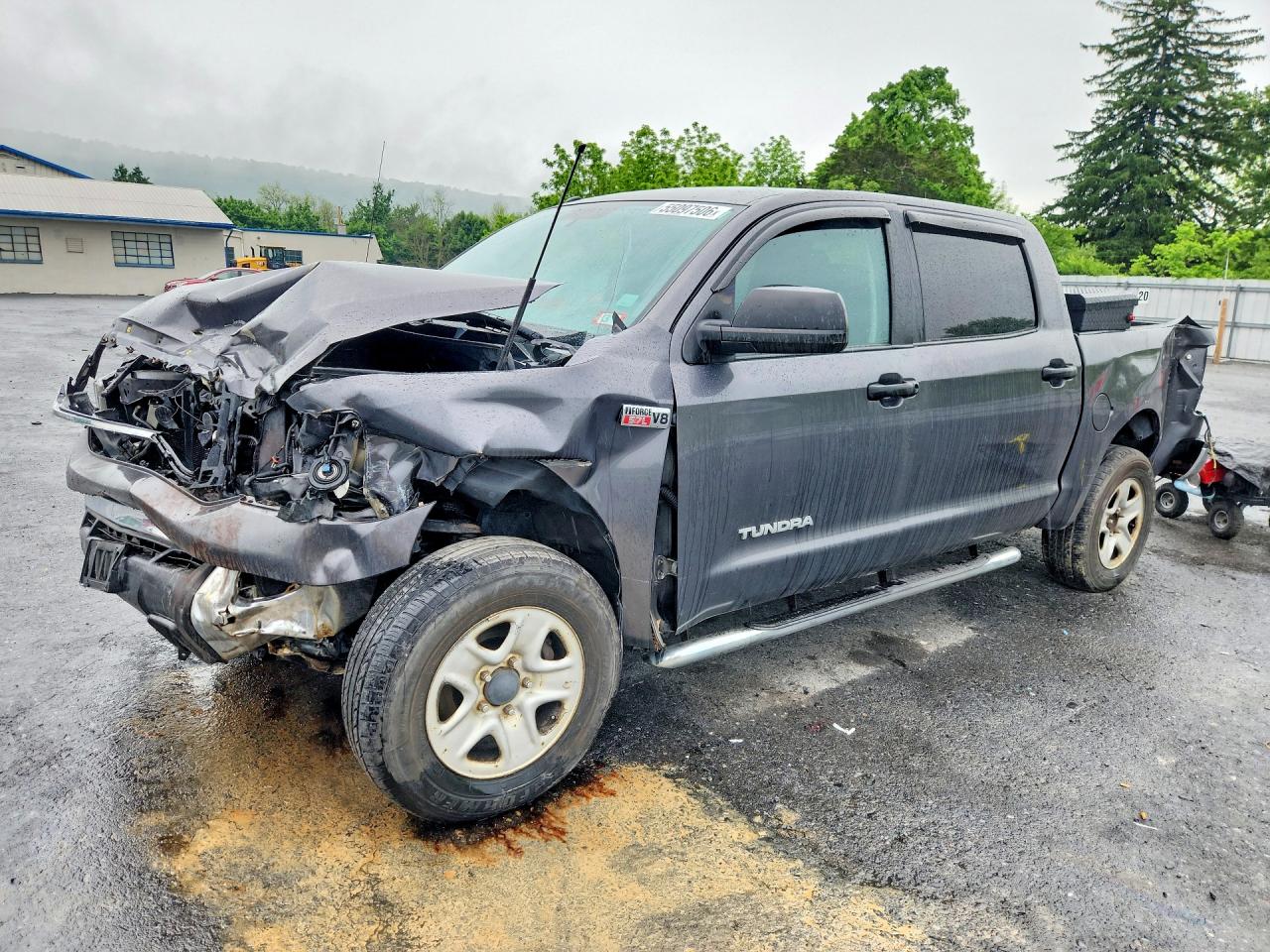Salvage Toyota Tundra Image