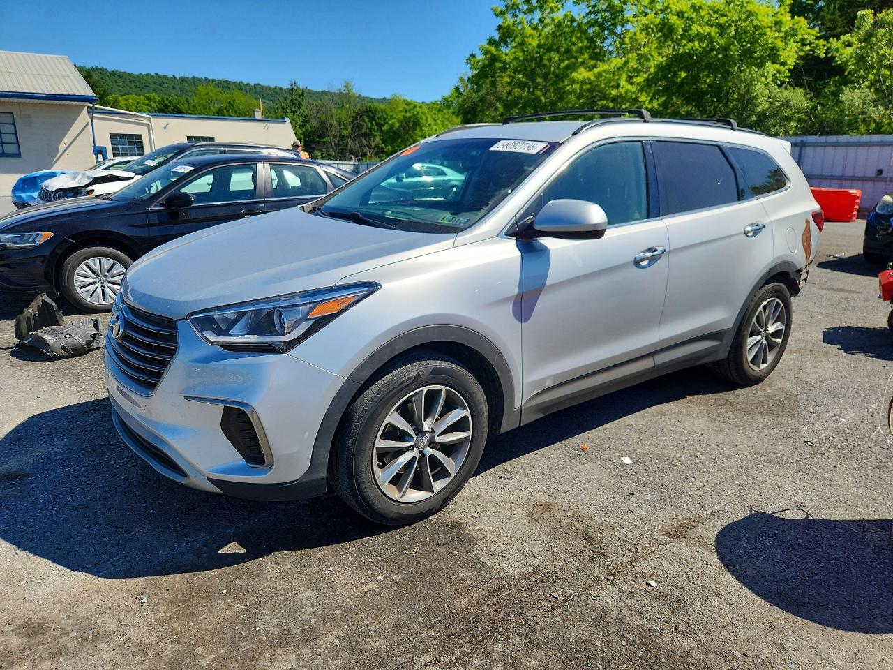 Salvage Hyundai SANTA FE Image