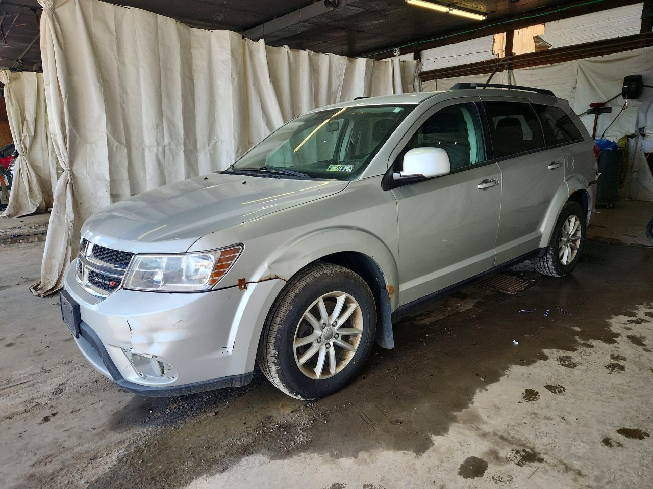 Salvage Dodge Journey Image