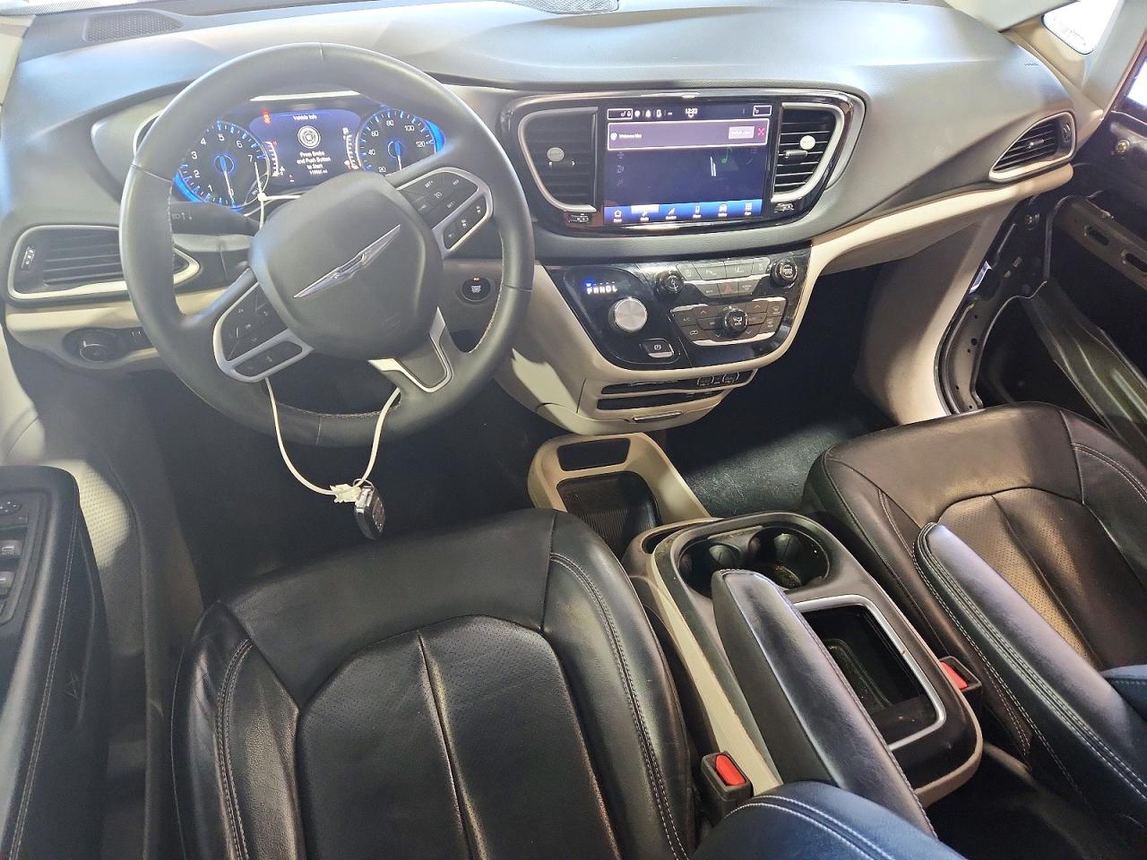 Chrysler Pacifica Touring L