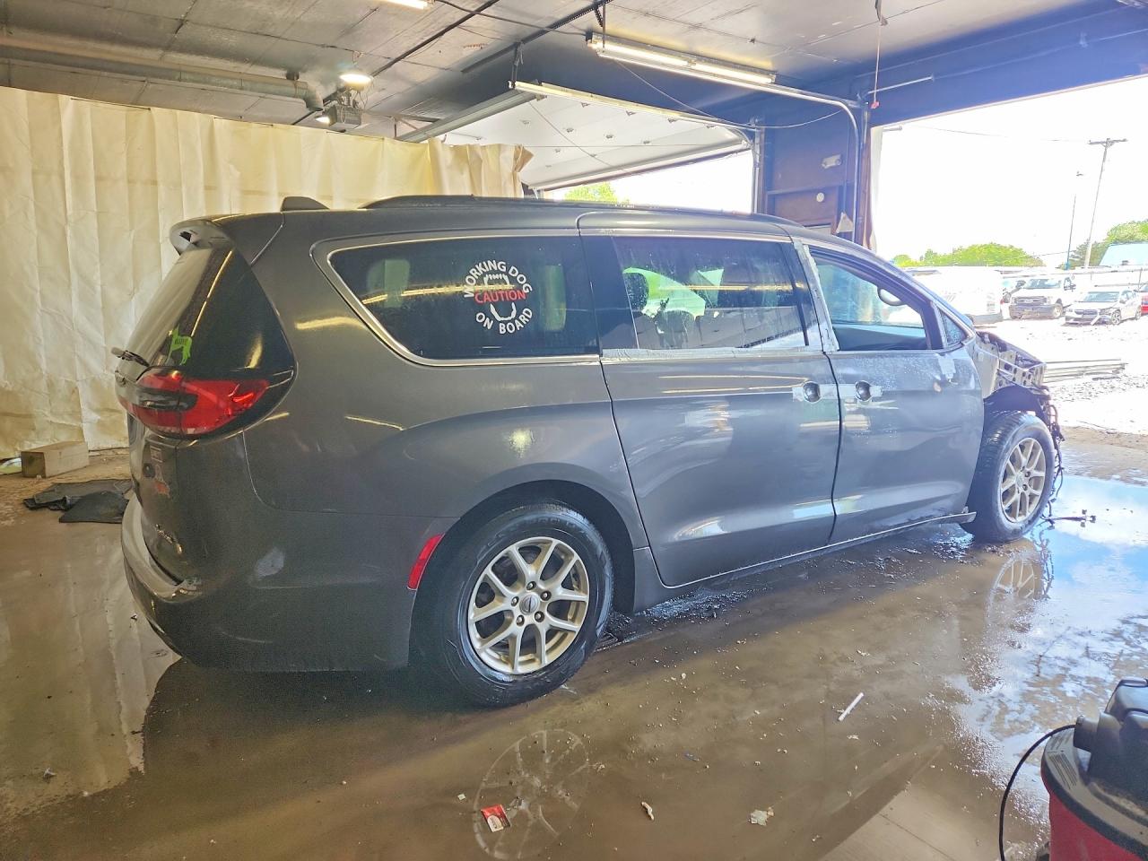 Chrysler Pacifica Touring L