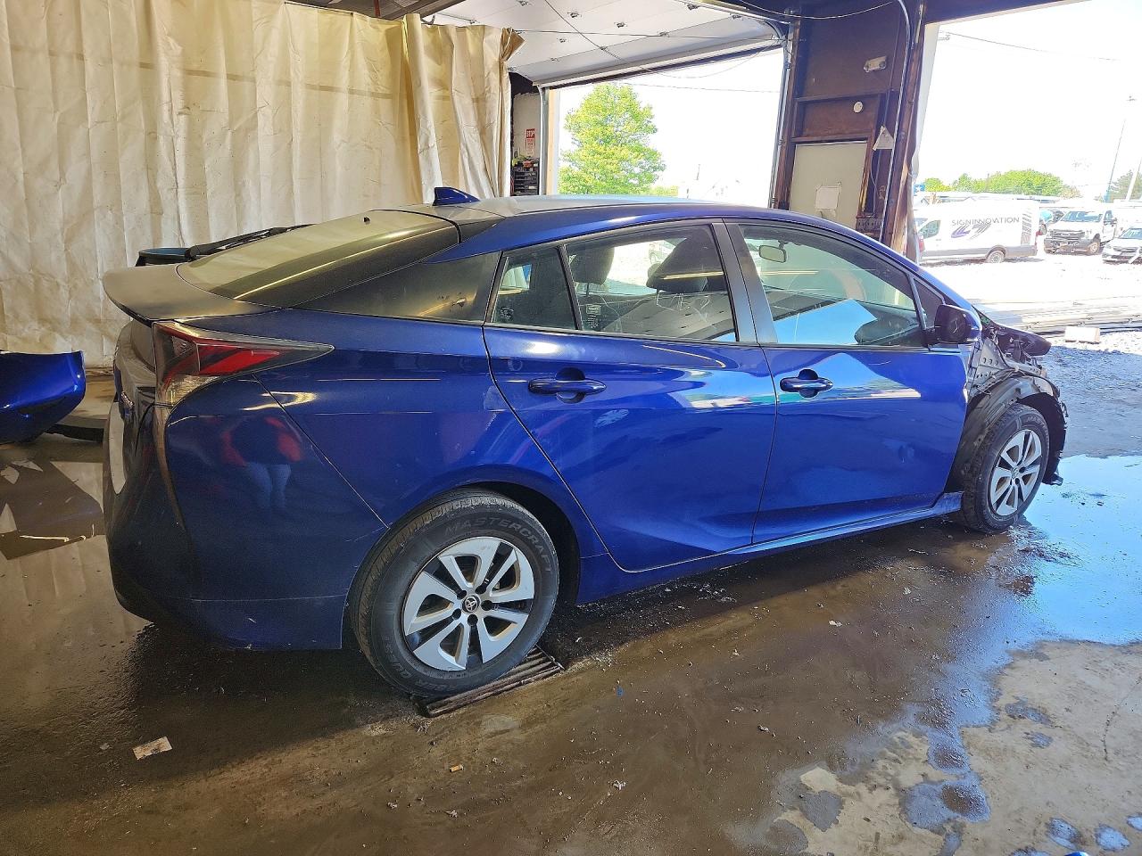 Toyota Prius Three