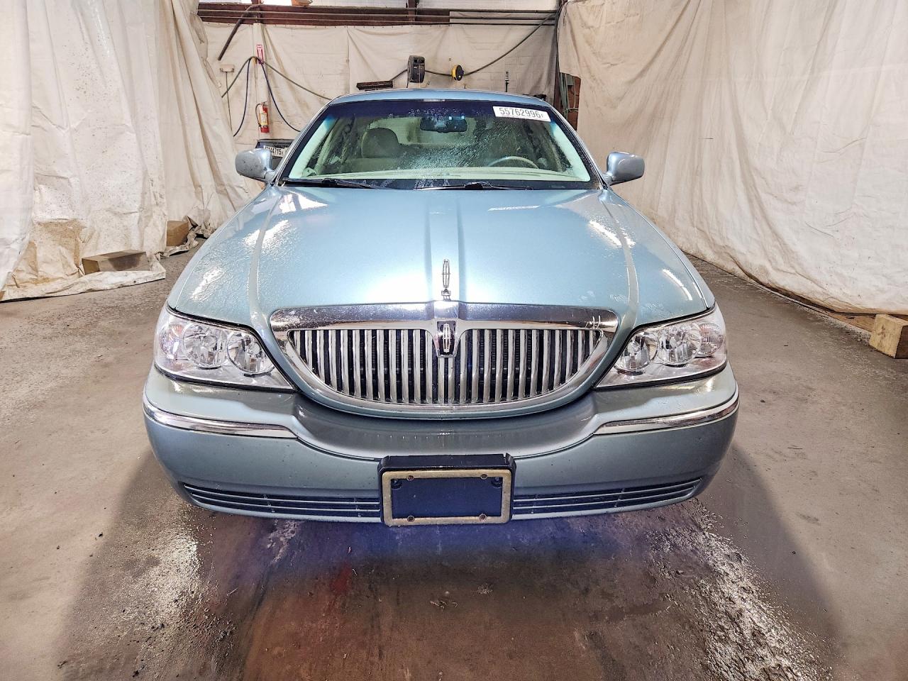 Lincoln Towncar Signature